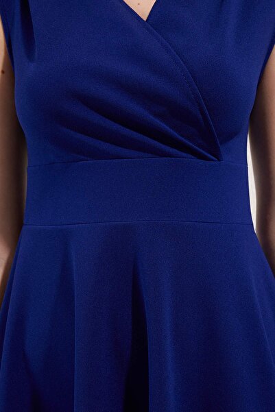 Trendyol Collection Saks A-vonalú szőtt Midi estélyi ruha éjszakai ballagási ruha TPRAW25EL00183