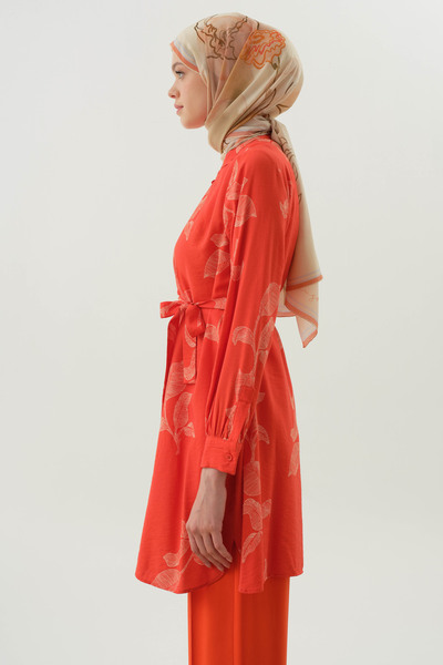 Tuğba Hakim Yaka Büzgülü Floral Yaprak Desenli Tunik - Mercan