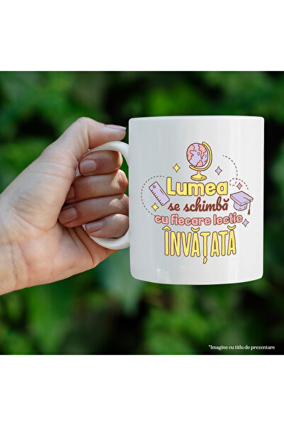 StoryGift Romania Cana lumea se schimba cu fiecare lectie invatata scoala, 330ml, Ceramic cu Maner, Cu Maner Alb STG