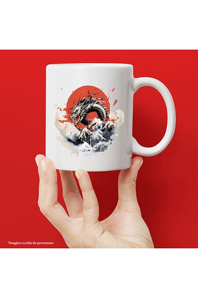 StoryGift Romania Cana cu un dragon chinezesc, ilustratie, cerc rosu, iese din apa, mare, furios, , Cu Maner Alb