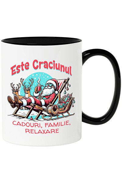 StoryGift Romania Cana cu Mos Craciun Vesel pe Sezlong Cu Ciocolata calda Text Este Craciunul Cado, Cu Maner Negru