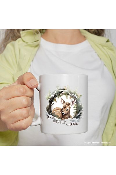 StoryGift Romania Cana cu un pui de caprioara cu mesajul "Warm Winter Wishes", urari "calde" de ia, Cu Maner Alb