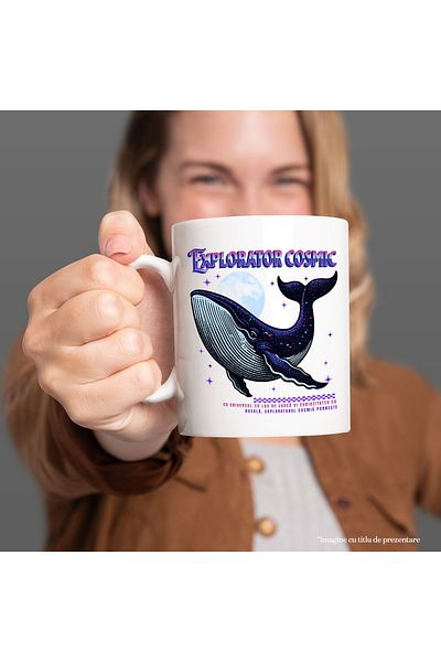 StoryGift Romania Cana Balena in spatiu mov Explorator cosmic, 330ml, Ceramic cu Maner Alb, Cu Maner Alb