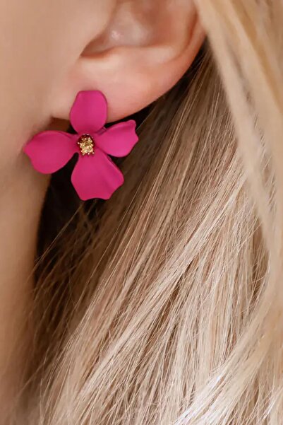 New Obsessions Elegant Floral Stud Earrings