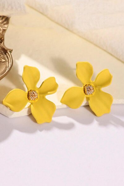 New Obsessions Elegant Floral Stud Earrings