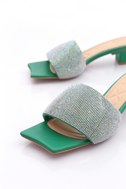 DGN 8011 Жіночі срібні капці на низьких підборах з камінцями