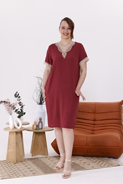 Siyezen Large Size Lace Dress with Collar and Sleeves