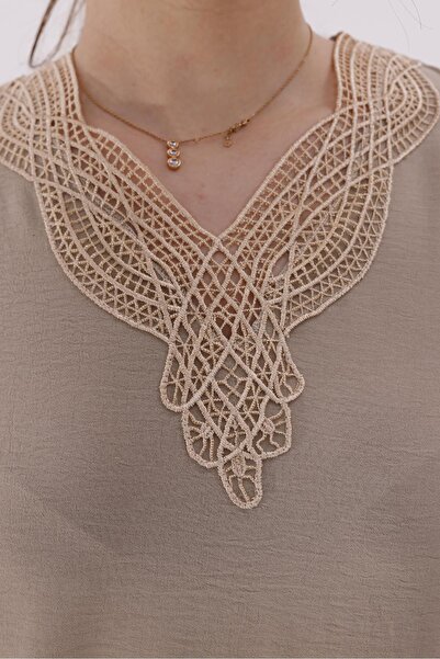 Siyezen Large Size Lace Dress with Collar and Sleeves