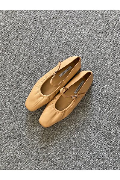 LOSS CLOUDY حذاء برباط مخطط الجمل