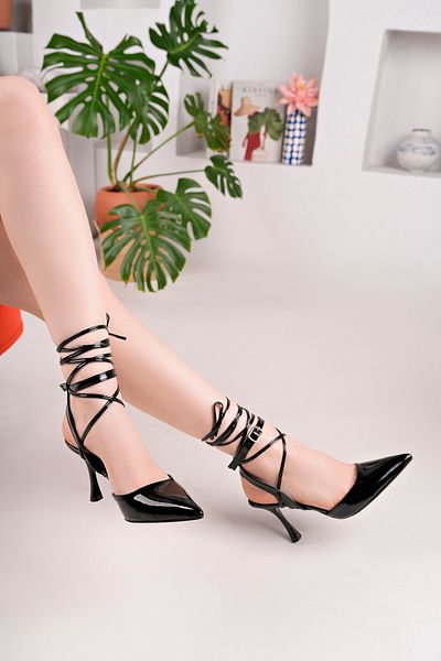 Saltopik Black Patent Leather Drawstring Buckle Pointed Heeled Shoes