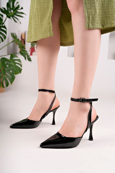 Saltopik Black Patent Leather Pointed Buckle Heeled Shoes