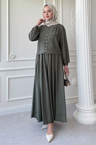 InStyle بدلة كاكي مع تنورة مطاطية ومفصلة بأزرار