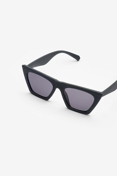 Le Mabelle Black Square Model Girl's Sunglasses