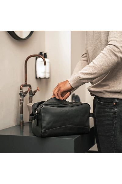 The Chesterfield Brand The Chesterfield Brand large cosmetic bag, made of genuine leather, Stefan