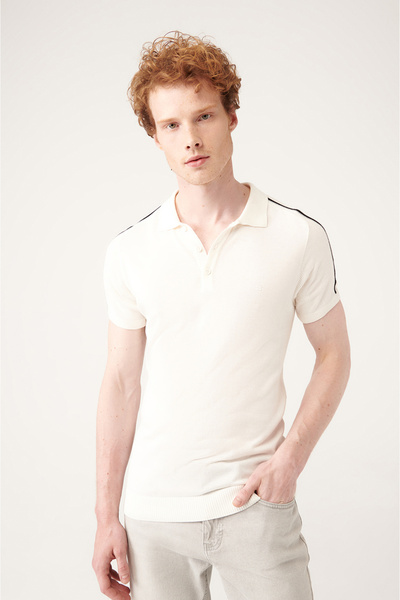 Avva Men's White Ribbed Knitwear T-Shirt with Stripe Detail on the Shoulder A31Y5105