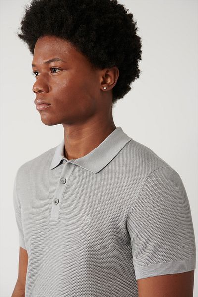 Avva Men's Gray Soft Touch 3 Button Textured Ribbed Polo Neck Knitwear T-Shirt B 005009