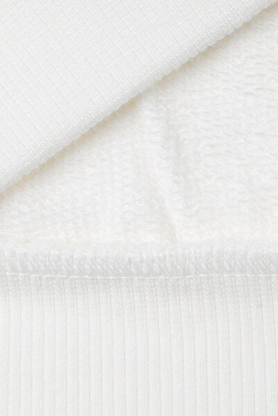 United Colors of Benetton Kadın / Kız Beyaz Sweatshırt (Model Kodu: 224A3J70G5037 )