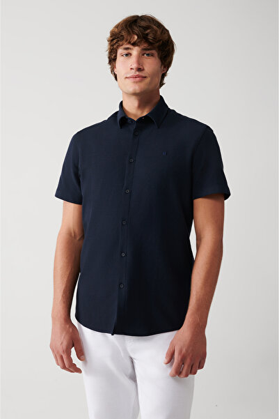 Avva Erkek Lacivert Kolay Ütülenebilir Klasik Yaka Örme Likralı Pamuklu Kısa Kollu Gömlek E002051