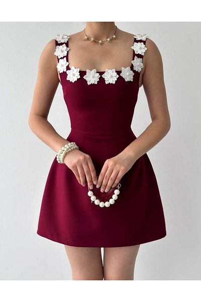 gelirr Alyosa Dress with Flower Details