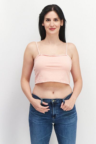 Chelsea Peers Women Square Neck Sleeveless Plain Crop Top, Pink