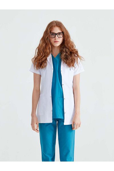 DEMOTEKS Women's White Short Medical Lab Coat Uniform - With Three Pockets, Short Sleeves, Lapel Collar