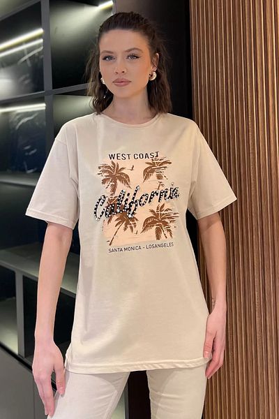 GÜLSELİ Tricou de damă cu gât roșu cu piatră imprimat California bej