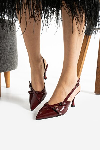 AlbiShoes Çift Toka Detaylı Arkası Açık Rugan Sivri Burun 8 Cm Ince Topuklu Stiletto Kadın Ayakkabı