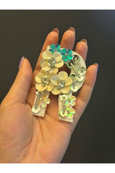 Gönülden Tasarım Stone Processing Sequined Flowers Letter R Coat of Arms 7X5 cm