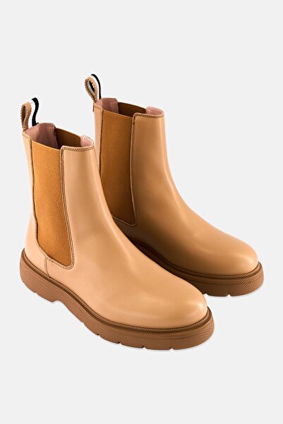 BOSS Women Slip On Close Ankle Boots, Tan