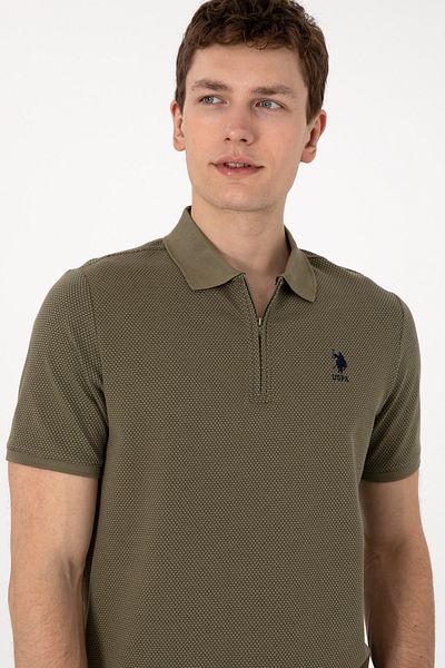 U.S. Polo Assn. Men's Regular Fit Zippered Mink Textured T-Shirt 50306014-Vr052