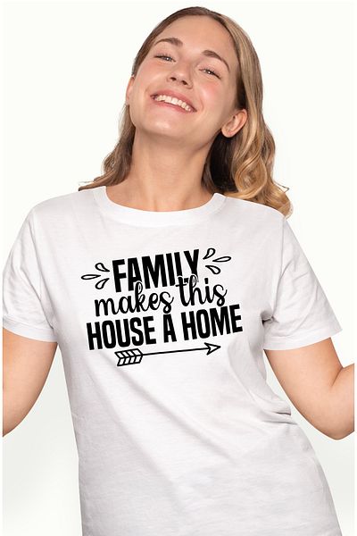 StoryGift Romania Tricou Femei cu mesajul "Family makes this house a home" - familia transforma ac WHT_XL