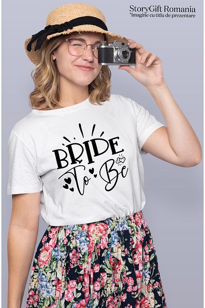 StoryGift Romania Tricou Femei cu inimioare si textul in engleza "Bride to be" - mireasa sa fie ca WHT_L