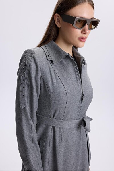 Zühre Gray Topcoat with Collar and Sleeve Detail 13578