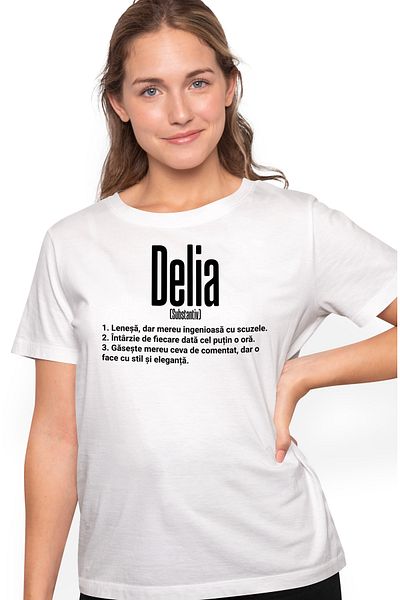 StoryGift Romania Tricou Femei Cu Numele Delia, si Mesaj Amuzant, Lenesa, Mereu are de Comentat, G WHT_XL