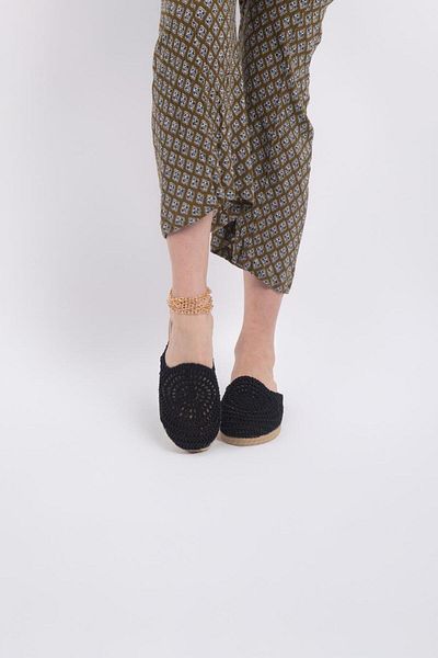 lovitto Closed Toe Knitwear Women's Slippers