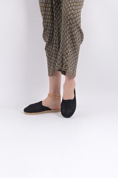 lovitto Closed Toe Knitwear Women's Slippers