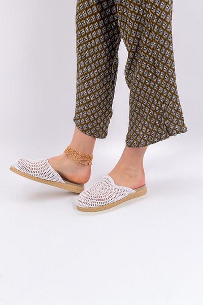 lovitto Closed Toe Knitwear Women's Slippers