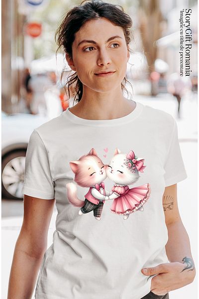 StoryGift Romania Tricou Femei cu o pisicuta si un motan, ilustratie, relatie, prietenie, rochie, WHT_M
