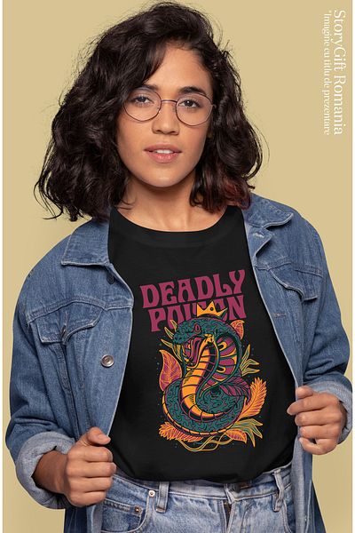 StoryGift Romania Tricou Femei Cu Sarpe Cu Colti Lungi Ascutiti Cobra, Coroana Aurie De Rege, Text Blk_l