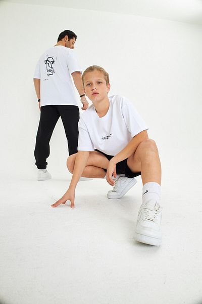 The Champ Clothing Ανδρικό μπλουζάκι Oversize μαύρο με στάμπα στην πλάτη, χαλαρή εφαρμογή, 100% βαμβάκι