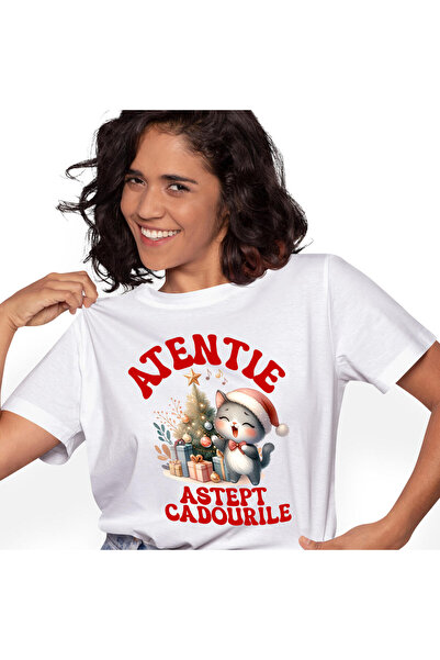 StoryGift Romania Tricou Femei cu Pisica Cu Caciula de Mos Cantand Langa Brad...