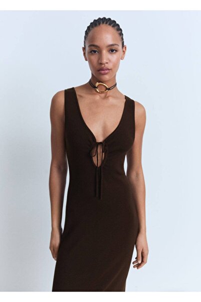 MANGO Woman Плетена рокля с детайлен яка