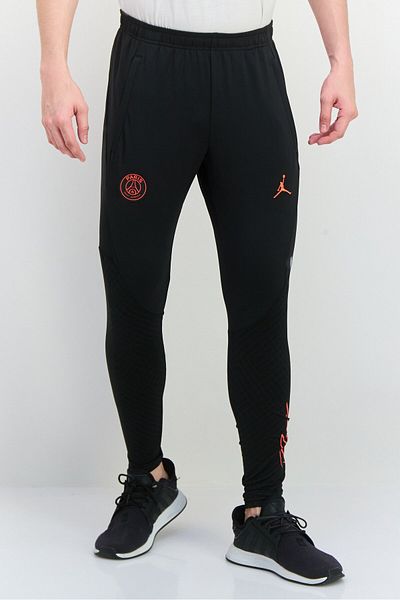Nike Men Slim Fit Training Sweatpants, Black