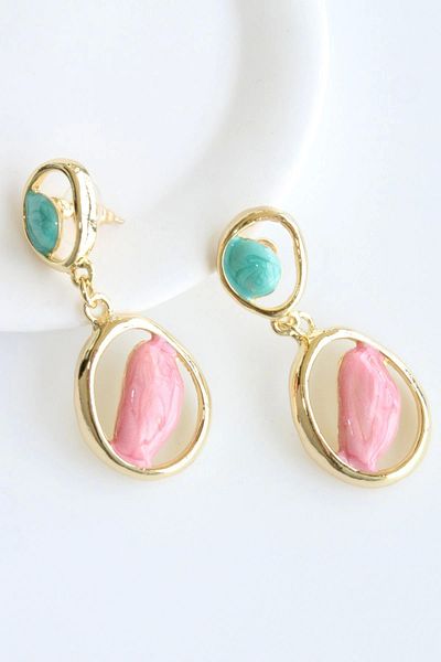 Leo'Stone Vip Asymmetrical Dangle Enamel Stone Design Does Not Tarnish Does Not Lose Color Women's Steel Earrings