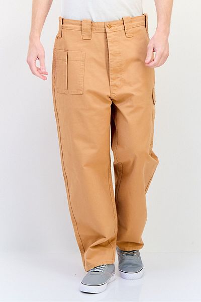 Levi's Men Loose Fit Solid Cargo Pants, Windsor Tan