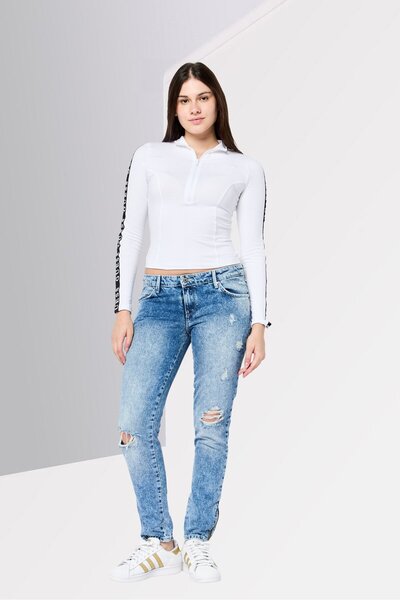 Guess Women Regular Fit Ripped Non Stretchable Denim Jeans, Blue