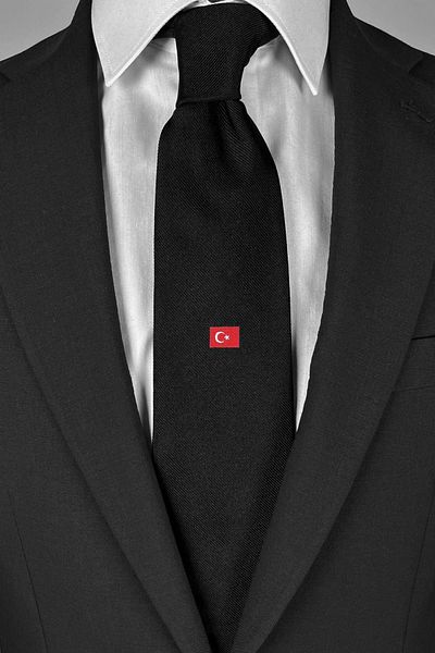 1001 Kravat Men's Gift Set with Turkish Flag Patterned Silk Tie and Wooden Box