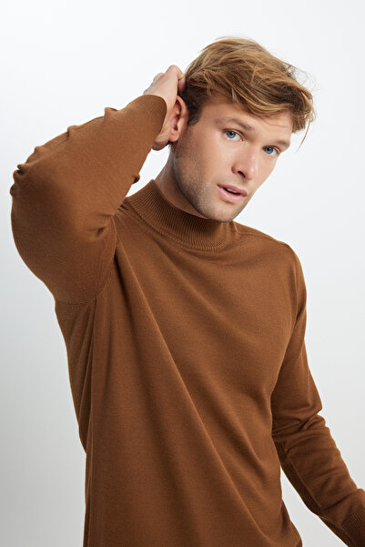 ALTINYILDIZ CLASSICS Erkek Tarçın Yünlü Sıcak Tutan Standart Fit Normal Kesim Yarım Balıkçı Yaka Triko Kazak