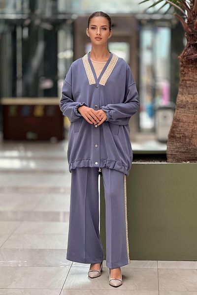 Ghisa Set with Grek Patterned Pants on the Collar