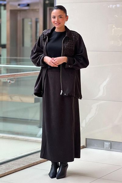 Ghisa طقم تنورة نوبوك بتفاصيل حجرية